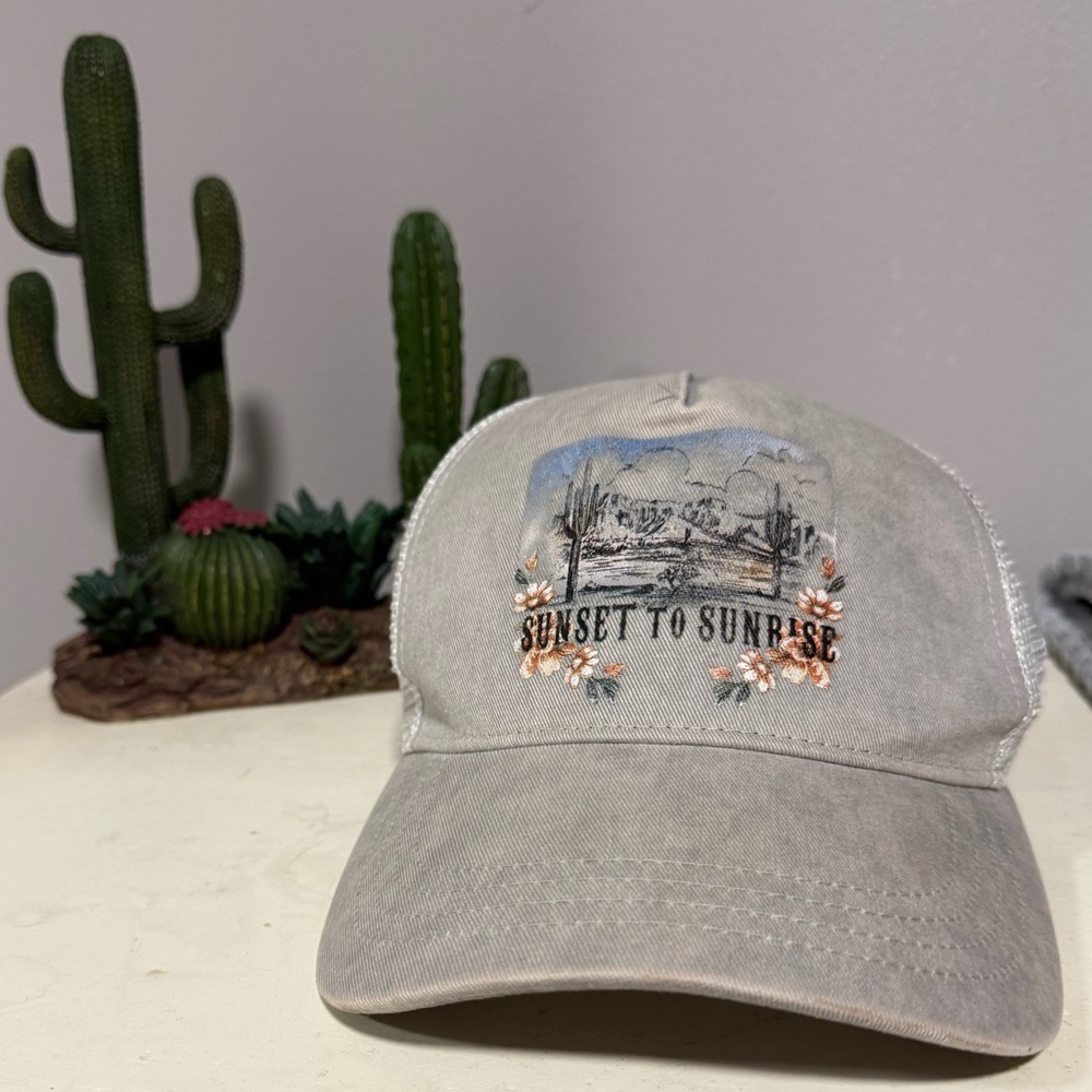 Shyanne Beige Sunset Cap